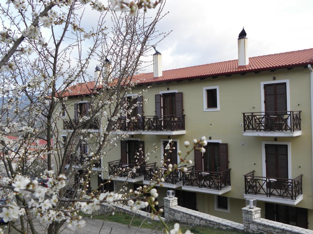 Ahilion Hotel Kalavryta Exterior photo