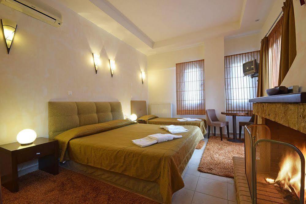 Ahilion Hotel Kalavryta Exterior photo