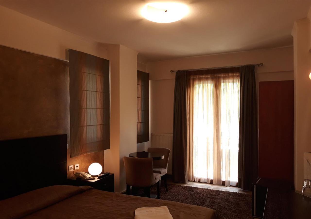Ahilion Hotel Kalavryta Exterior photo