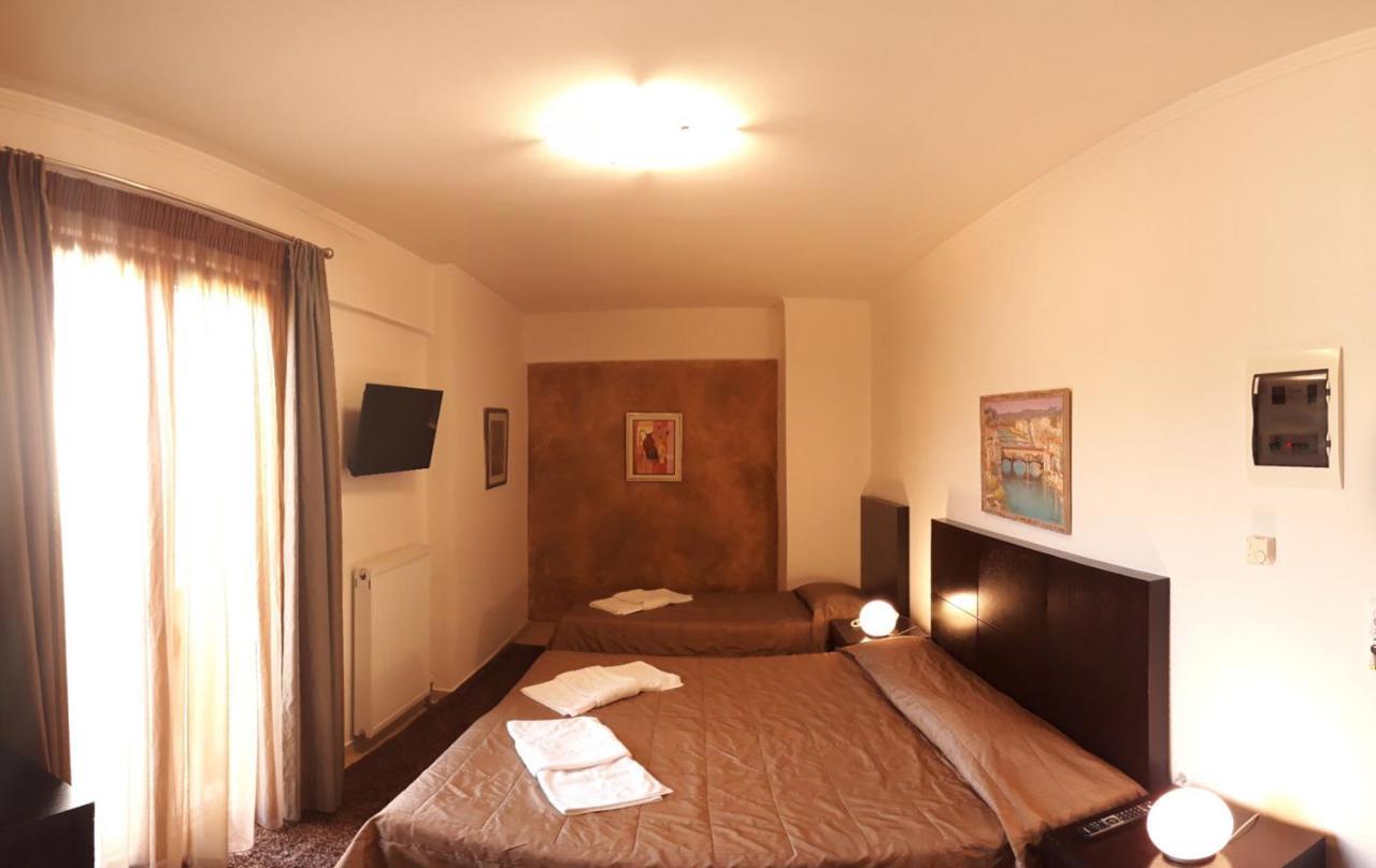 Ahilion Hotel Kalavryta Exterior photo