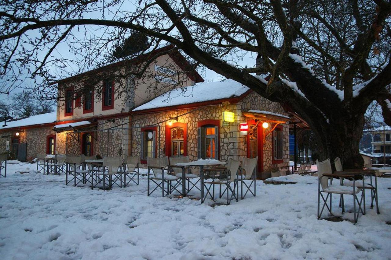 Ahilion Hotel Kalavryta Exterior photo