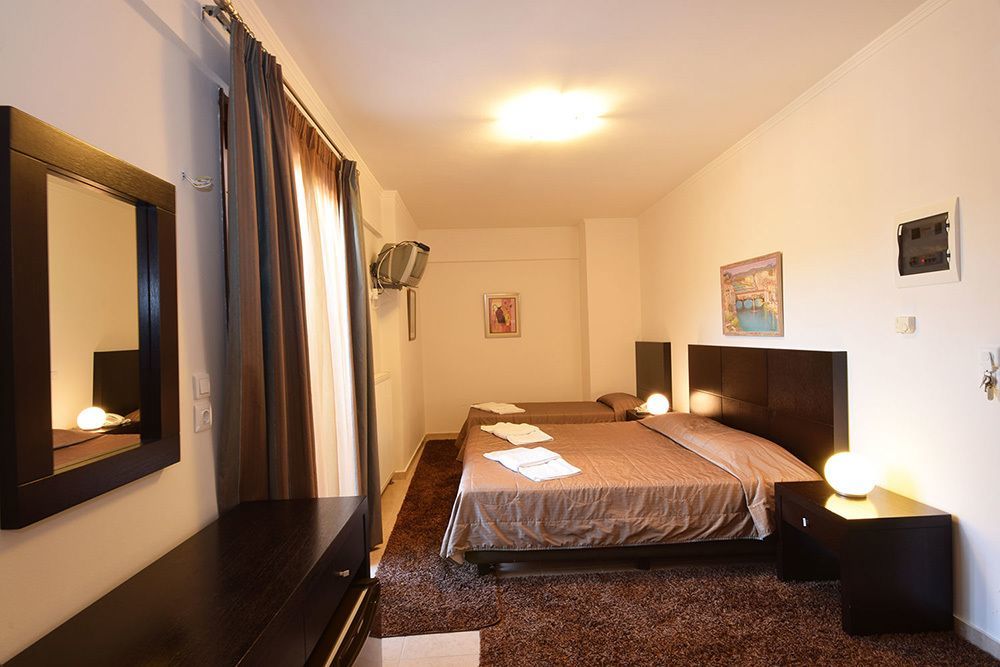 Ahilion Hotel Kalavryta Exterior photo